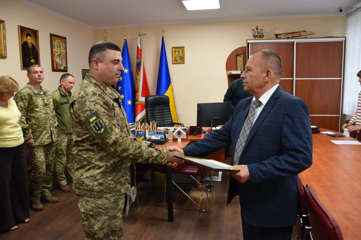 Старокостянтинів відзначає 817-ту річницю: день розпочали з вшанування пам’яті та подяки захисникам