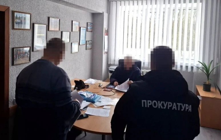 У сусідів: порушення в деклараціях, крадіжки у потягах, аварії через негоду, скандал із закупівлями