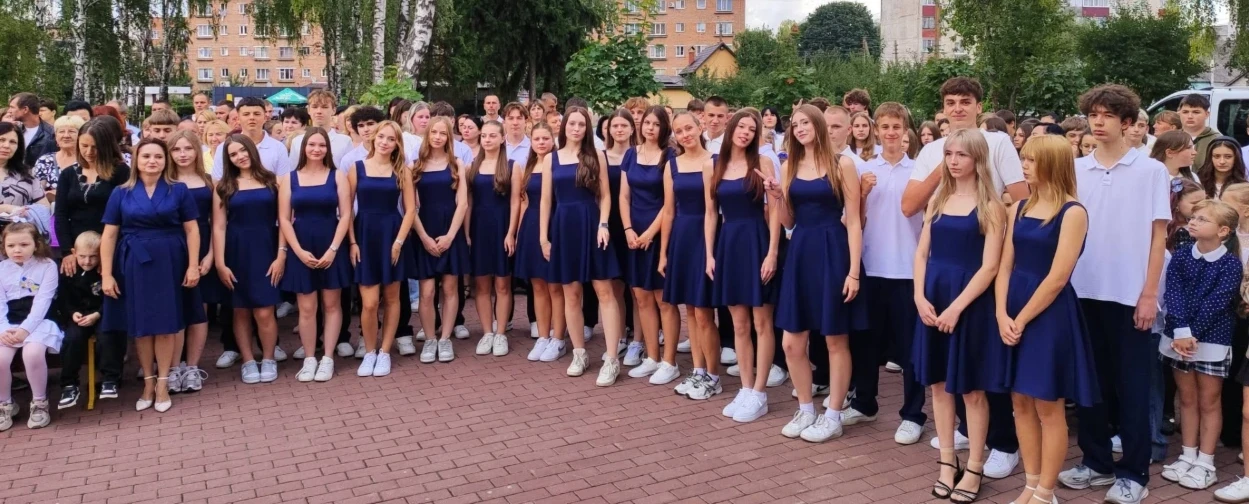 Учнівська мода: як одягнулися школярі Старокостянтинівщини на свято Першого дзвоника