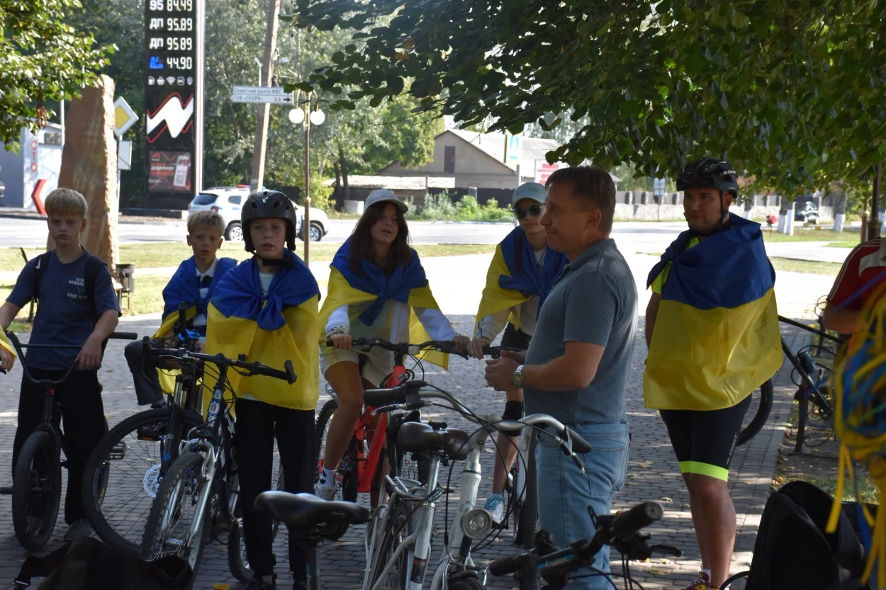 Від Шевченка до вежі: у Старокостянтинові влаштували велопробіг до Дня міста