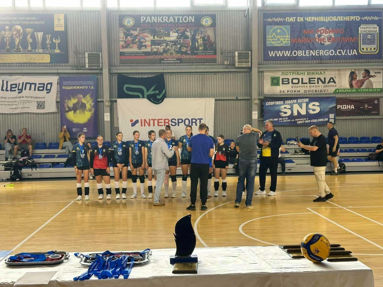 Старокостянтинівські волейболістки здобули срібло всеукраїнського турніру в Чернівцях