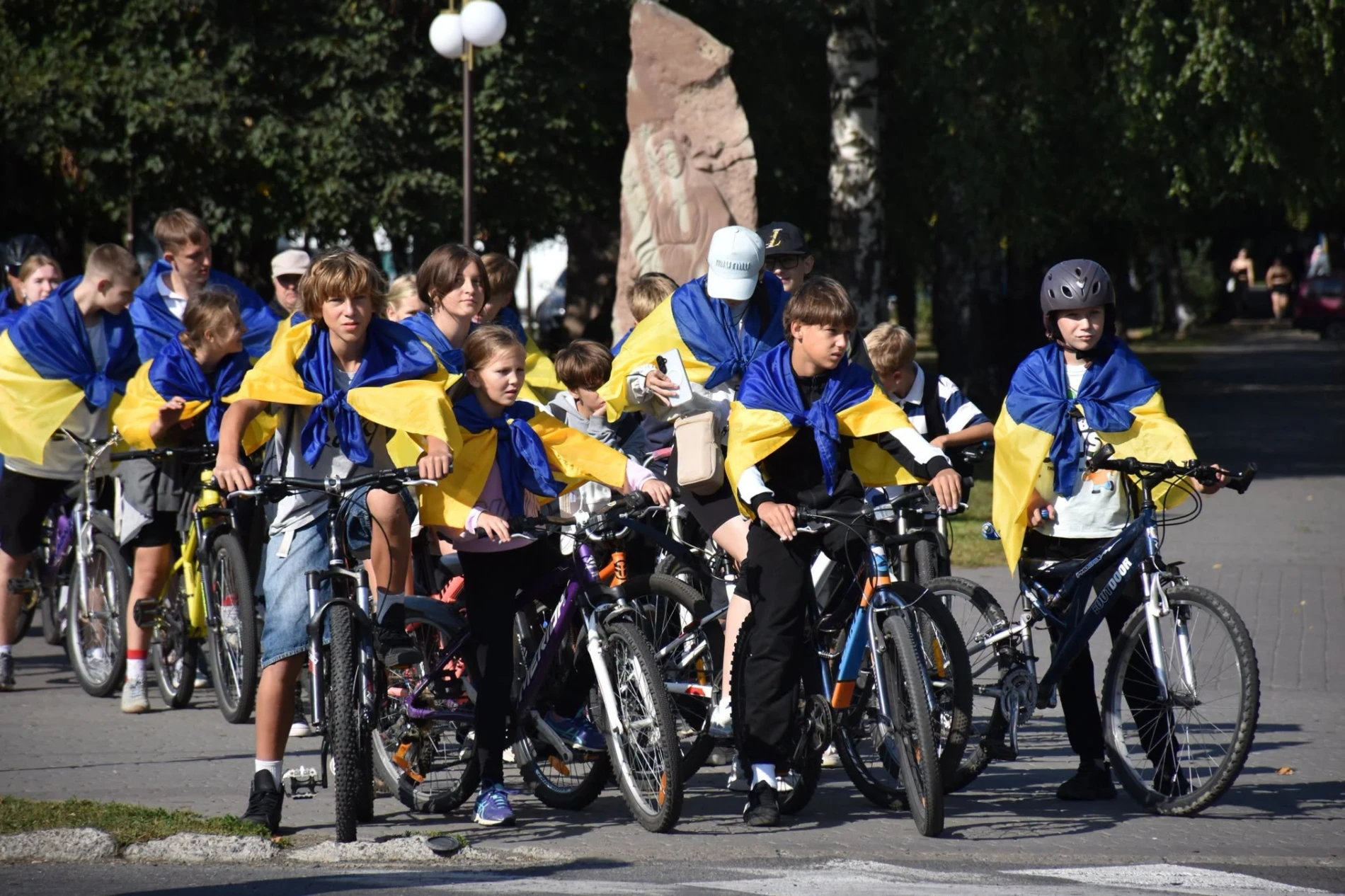 Від Шевченка до вежі: у Старокостянтинові влаштували велопробіг до Дня міста