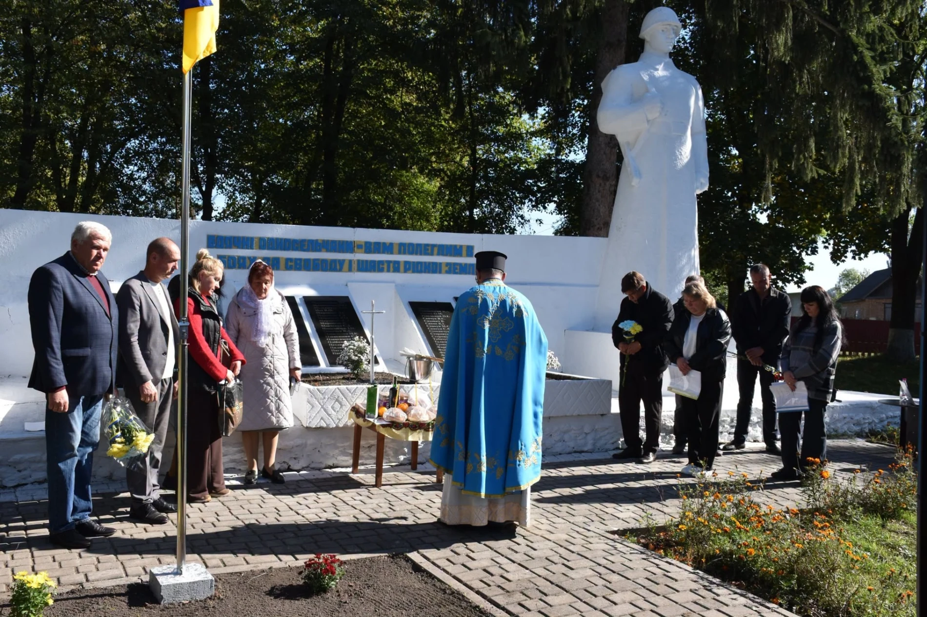 У Сахнівцях і Решнівці відкрили Алеї пам’яті на честь полеглих Захисників України