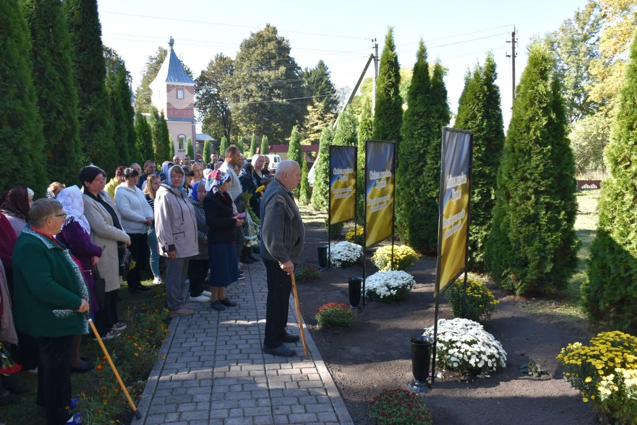 У Сахнівцях і Решнівці відкрили Алеї пам’яті на честь полеглих Захисників України