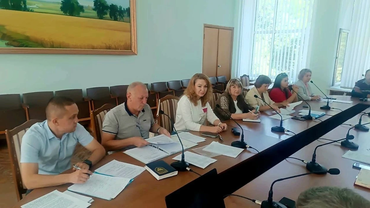 Новини Старокостянтинівщини: про волонтерок на міжнародній асамблеї, жіноче лідерство, інвестиції