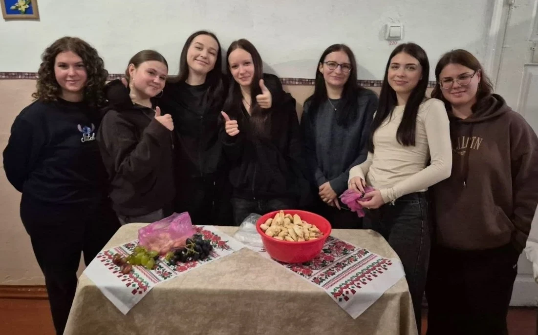 Разом до Перемоги: у Пашковецькому НВК зібрали 12 250 гривень для Захисників