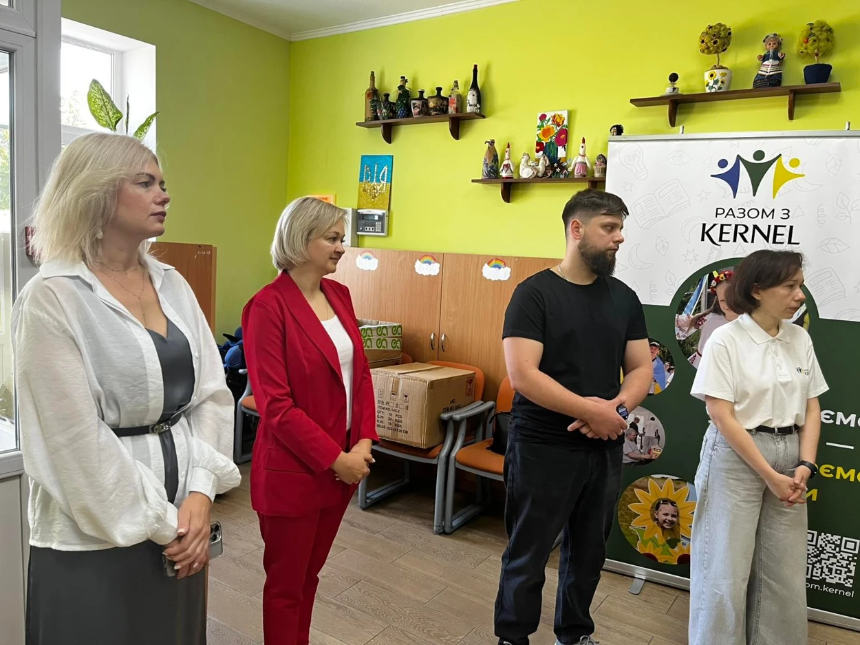 У Старокостянтинові відкрили гончарну кімнату для дітей з інвалідністю