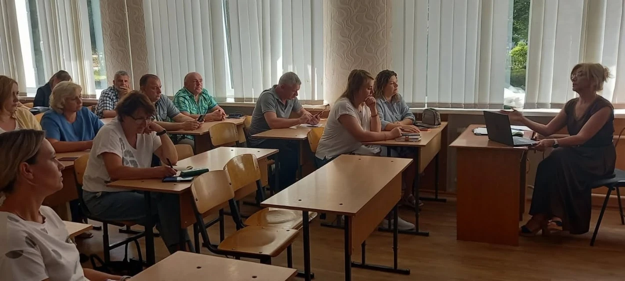 Від есе до міжнародних проєктів: як педагоги Старокостянтинова готуються до нового навчального року