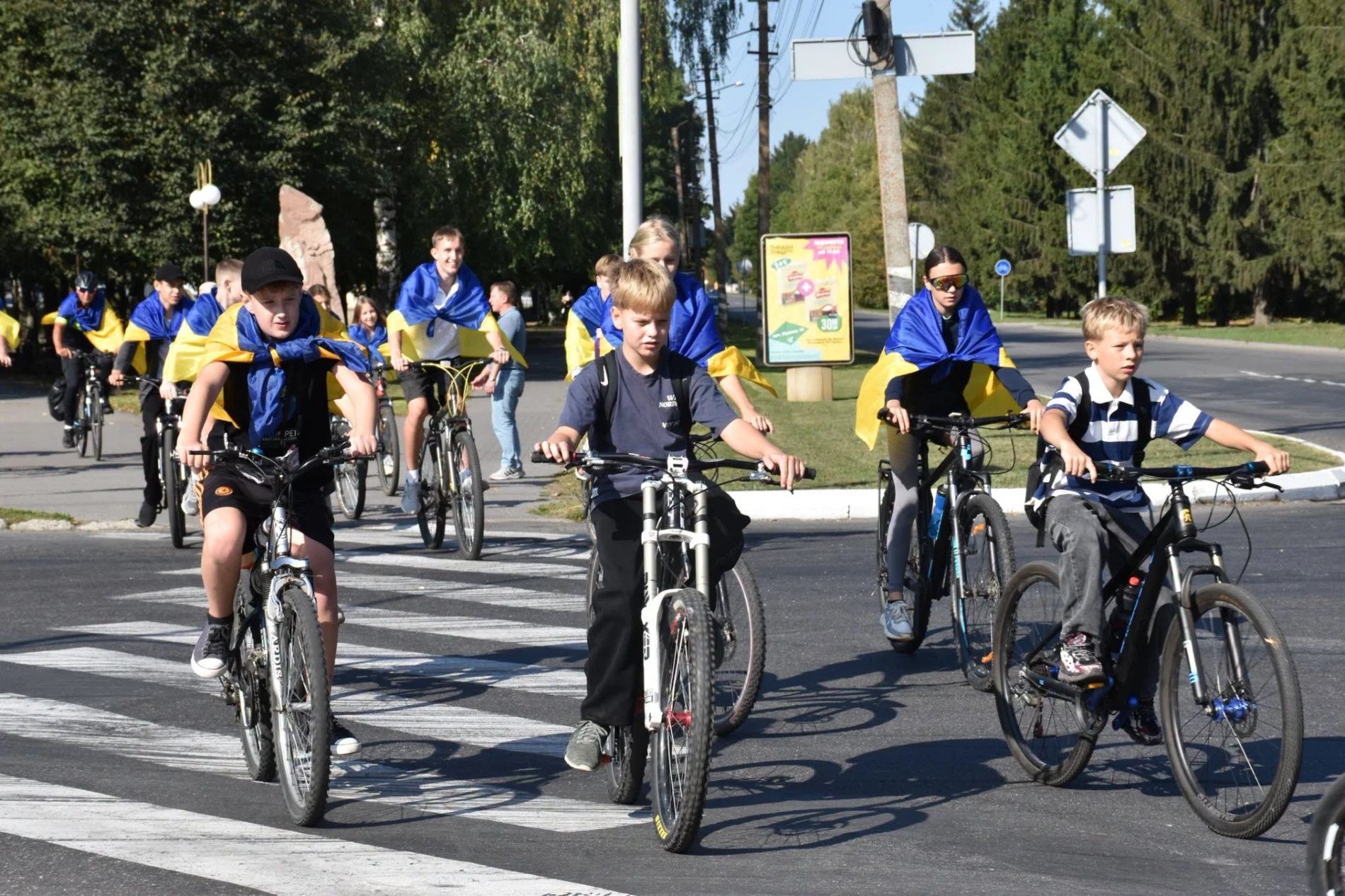 Від Шевченка до вежі: у Старокостянтинові влаштували велопробіг до Дня міста