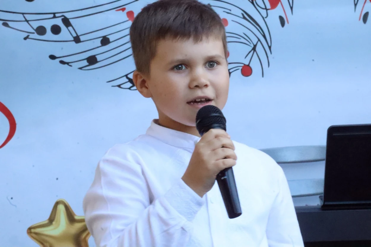 У Старокостянтинові до Дня міста відбувся концерт «Під крилом мужності»