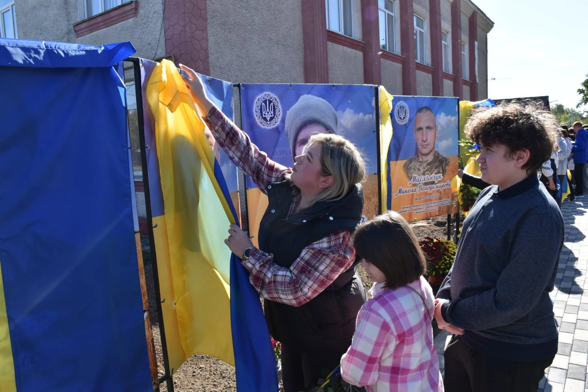 У Сахнівцях і Решнівці відкрили Алеї пам’яті на честь полеглих Захисників України