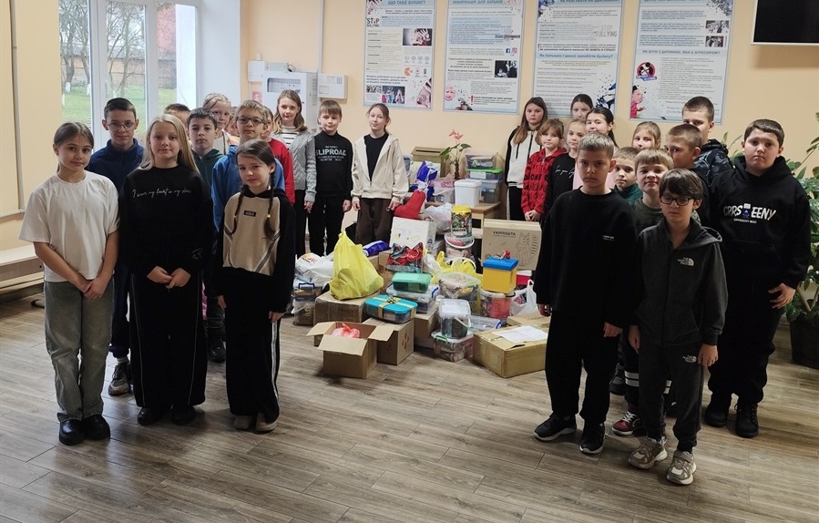 Помічники Святого Миколая із ЗОШ І-ІІІ ст. №1