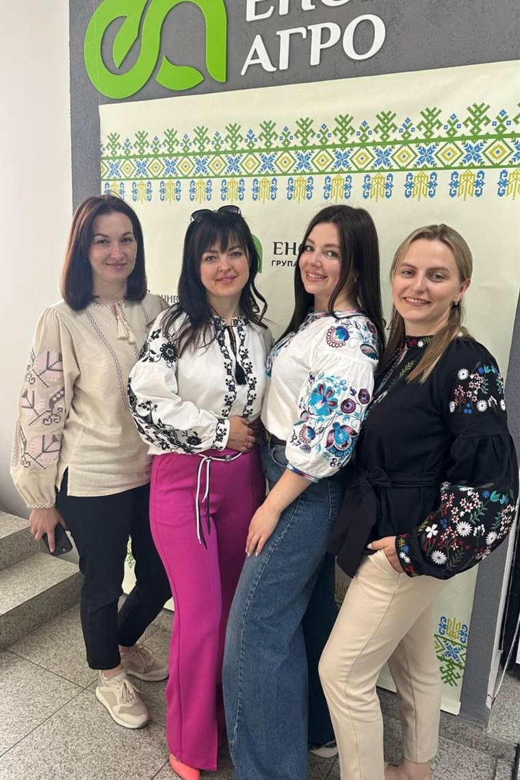 Згуртовані вишиванкою та щирою дружбою дівчата із Енселко Агро