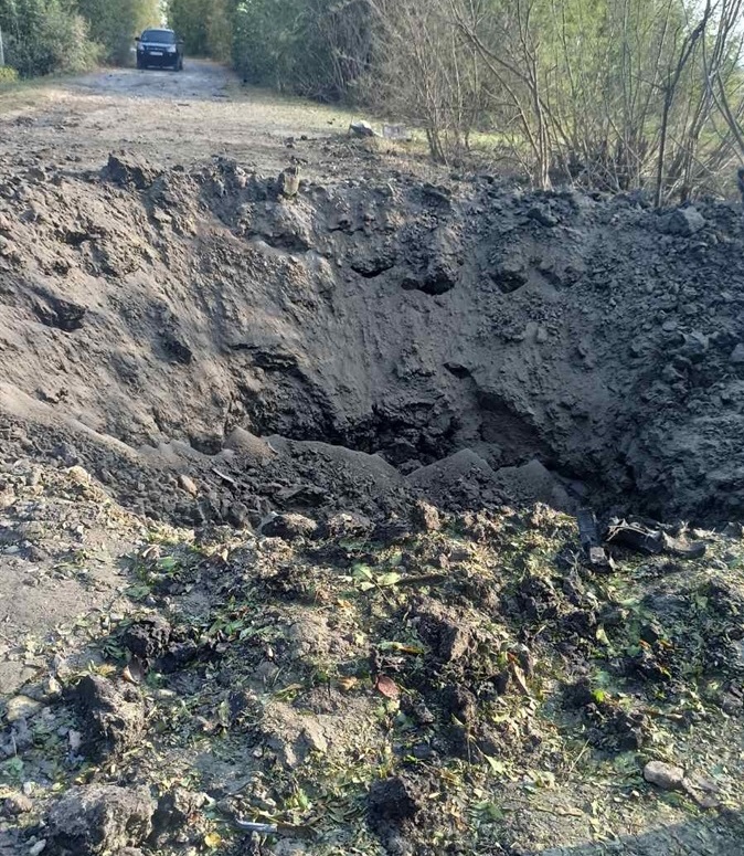 вирва після ракетного удару
