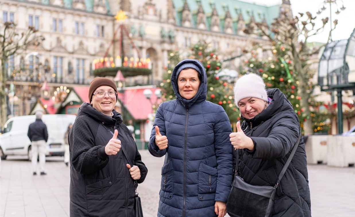 Поїздка до Німеччини. Оксана Ніколаєва разом з Оксаною Левковою в центрі Бремена