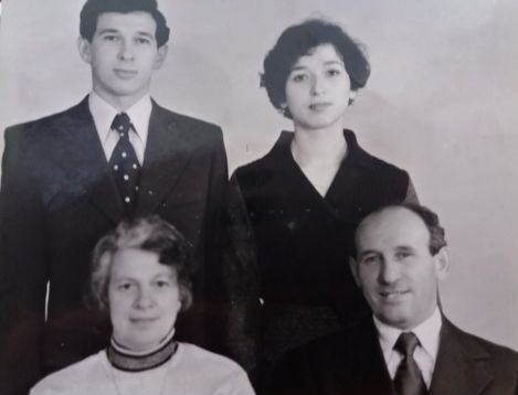 Сім'я Рудманів: і батьки, і діти ще такі молоді.