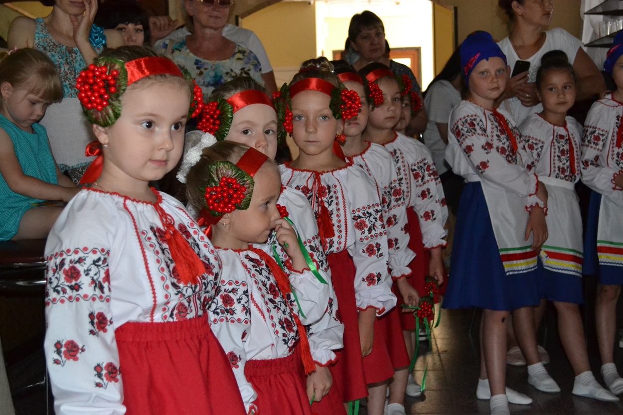 Яскравими виступами вітали діти своїх татусів на Дні батька, який провели у місті вперше