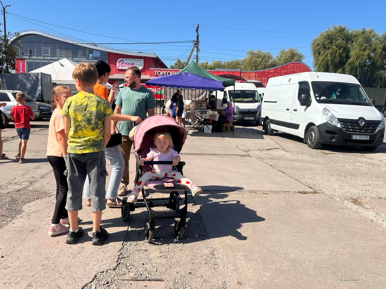 Смачний куліш і козацький дух: у Старокостянтинові відбувся ярмарок на підтримку кінного клубу
