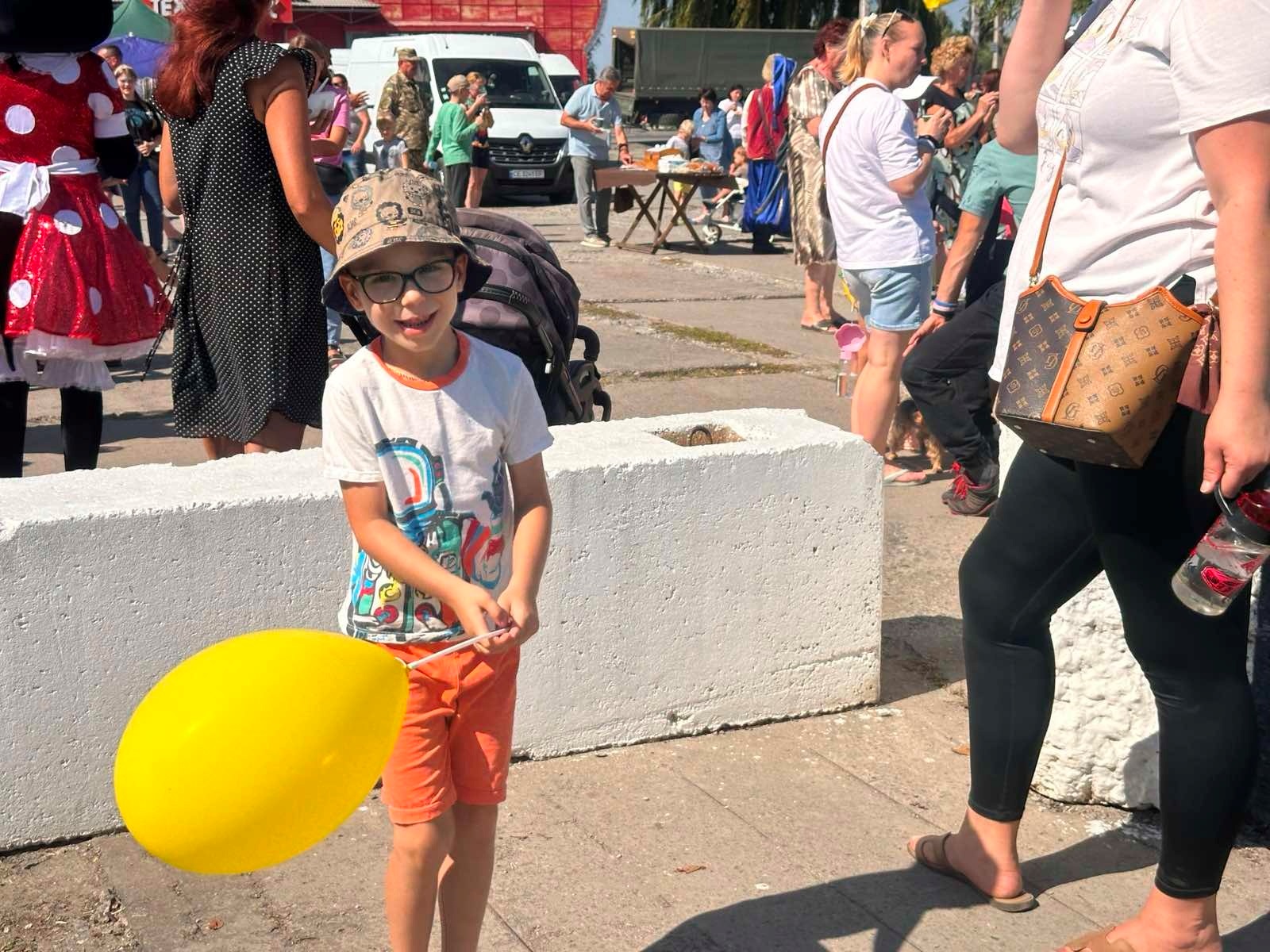 Смачний куліш і козацький дух: у Старокостянтинові відбувся ярмарок на підтримку кінного клубу