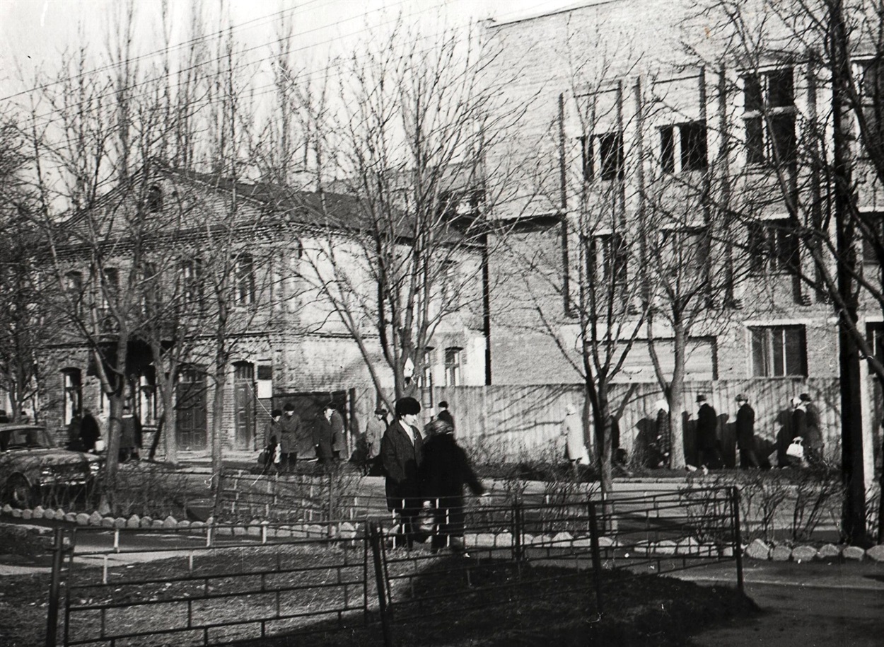 Старий готель в Старокостянтинові. 1979 р.