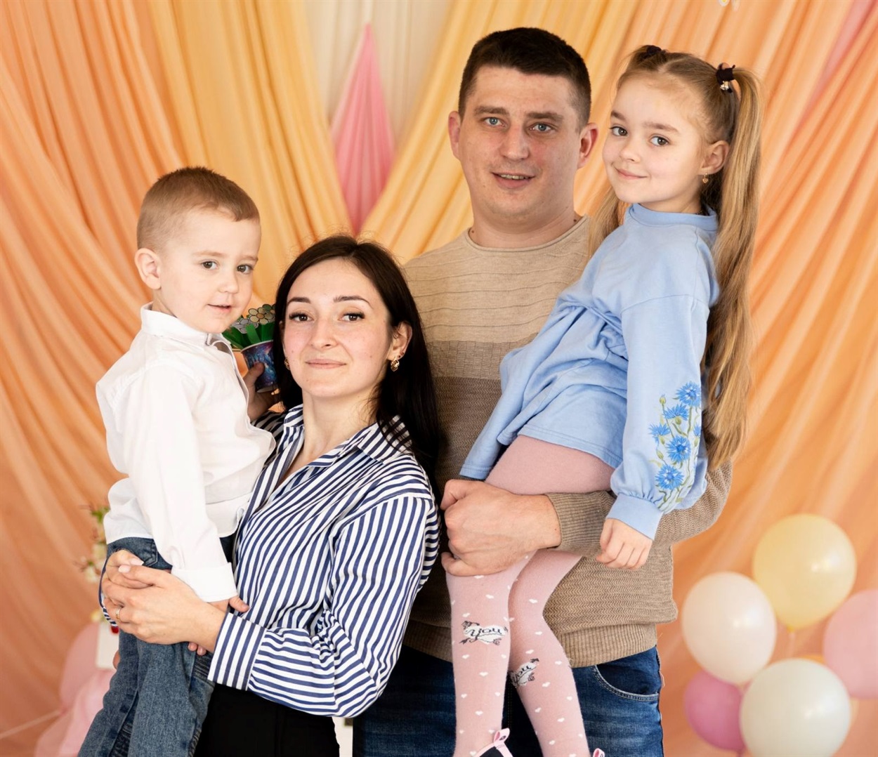 Віталій з найріднішими