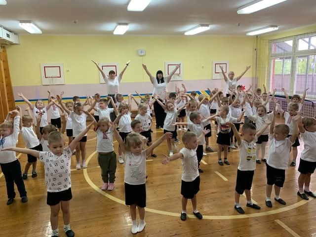Новини воєнного часу. Спортивний тиждень, цікаві зустрічі, будівництво, майстер-клас