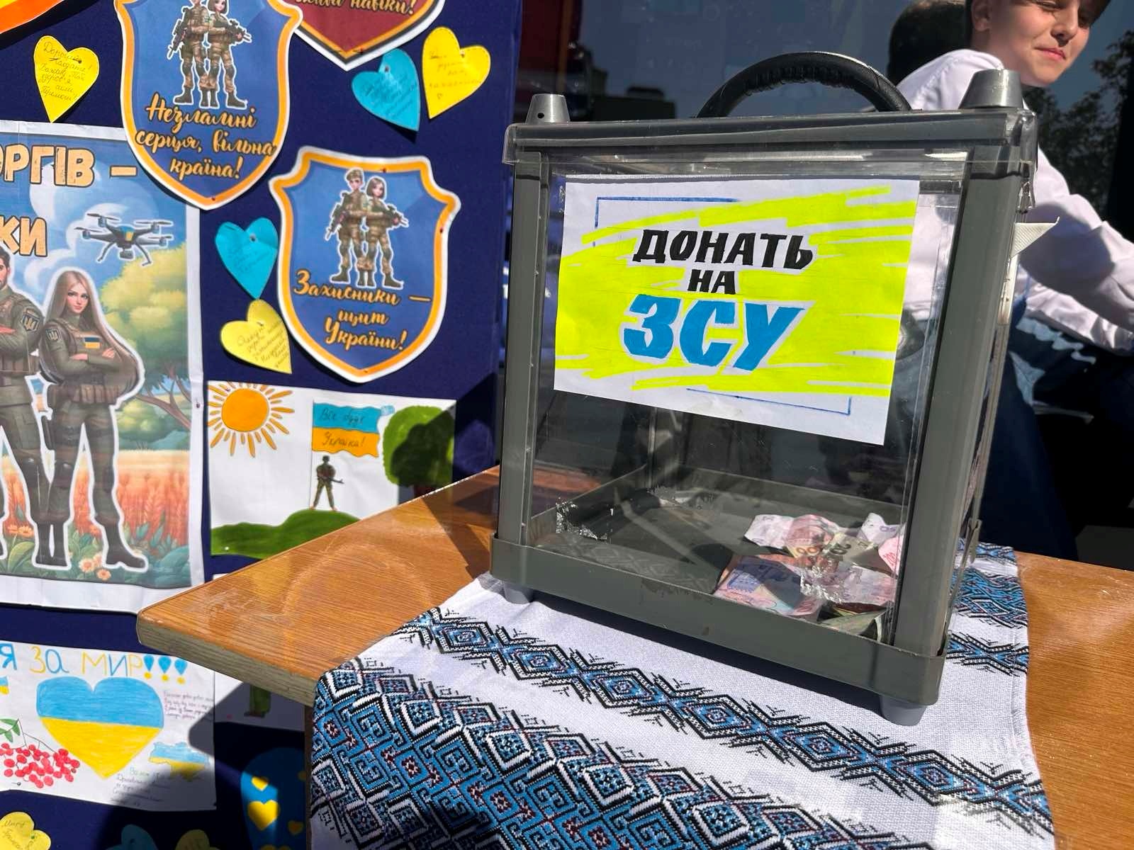 У НВК відбувся благодійний ярмарок: збирали гроші на ЗСУ