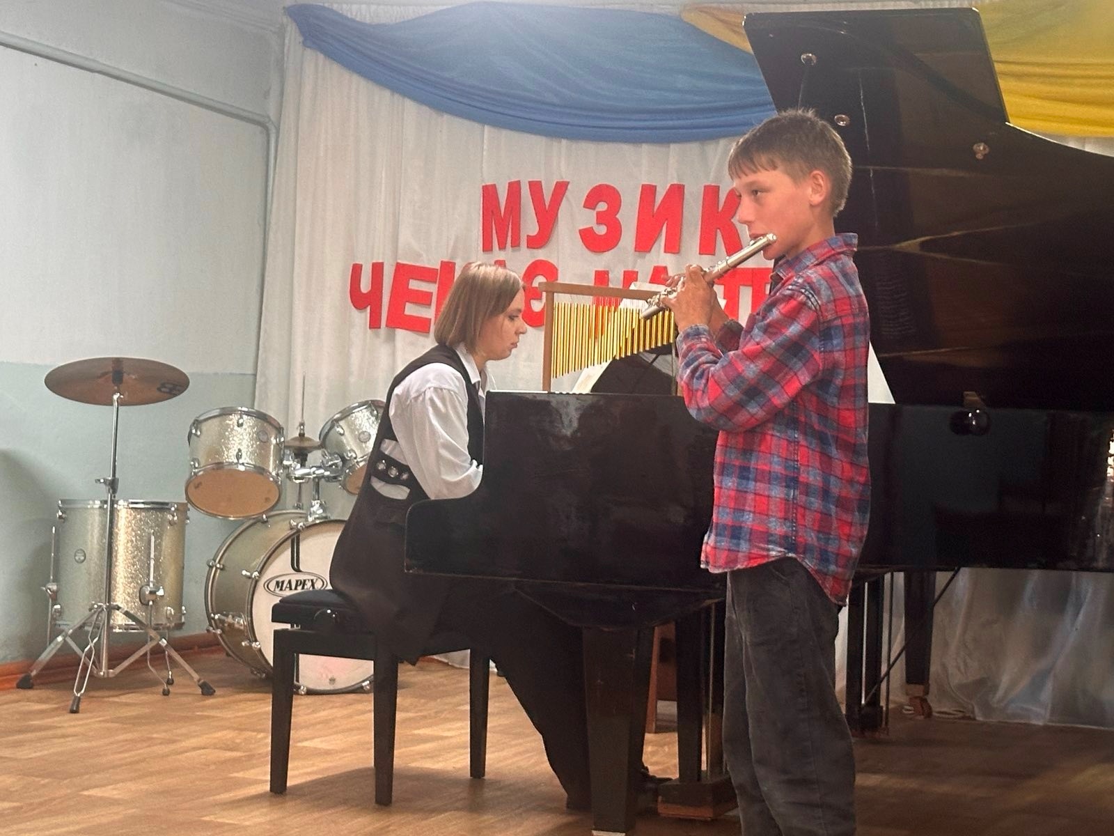 Посвята юних музикантів: у школі ім. Кондратюка зустріли першокласників і відсвяткували День музики