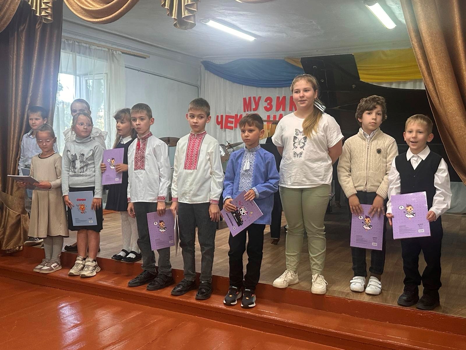 Посвята юних музикантів: у школі ім. Кондратюка зустріли першокласників і відсвяткували День музики
