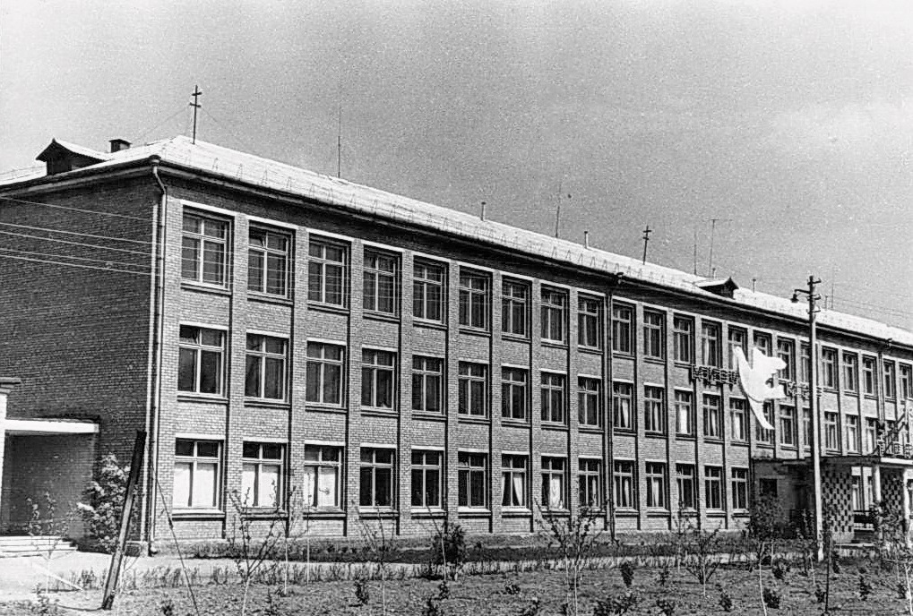 Як народжувалася школа №1: від гімназії до сучасного освітнього простору
