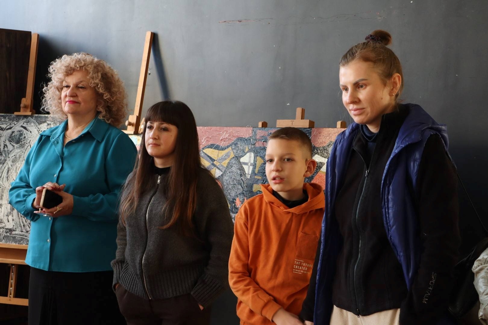Мистецтво, що чіпляє: у Старокостянтинові відкрили виставку Віктора Куби