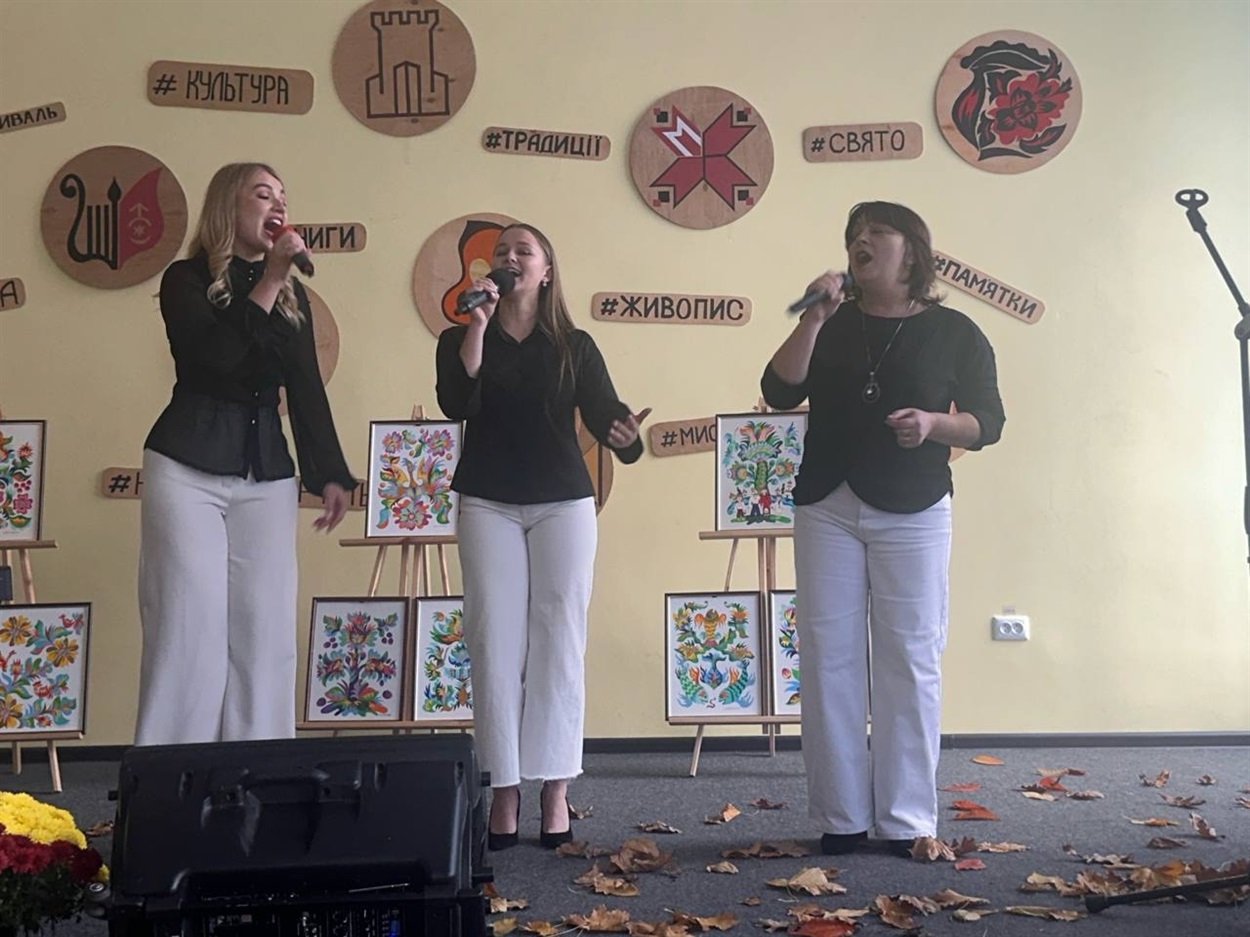 Мистецтво, що об’єднує громаду: у Старокостянтинові відзначили день працівників культури
