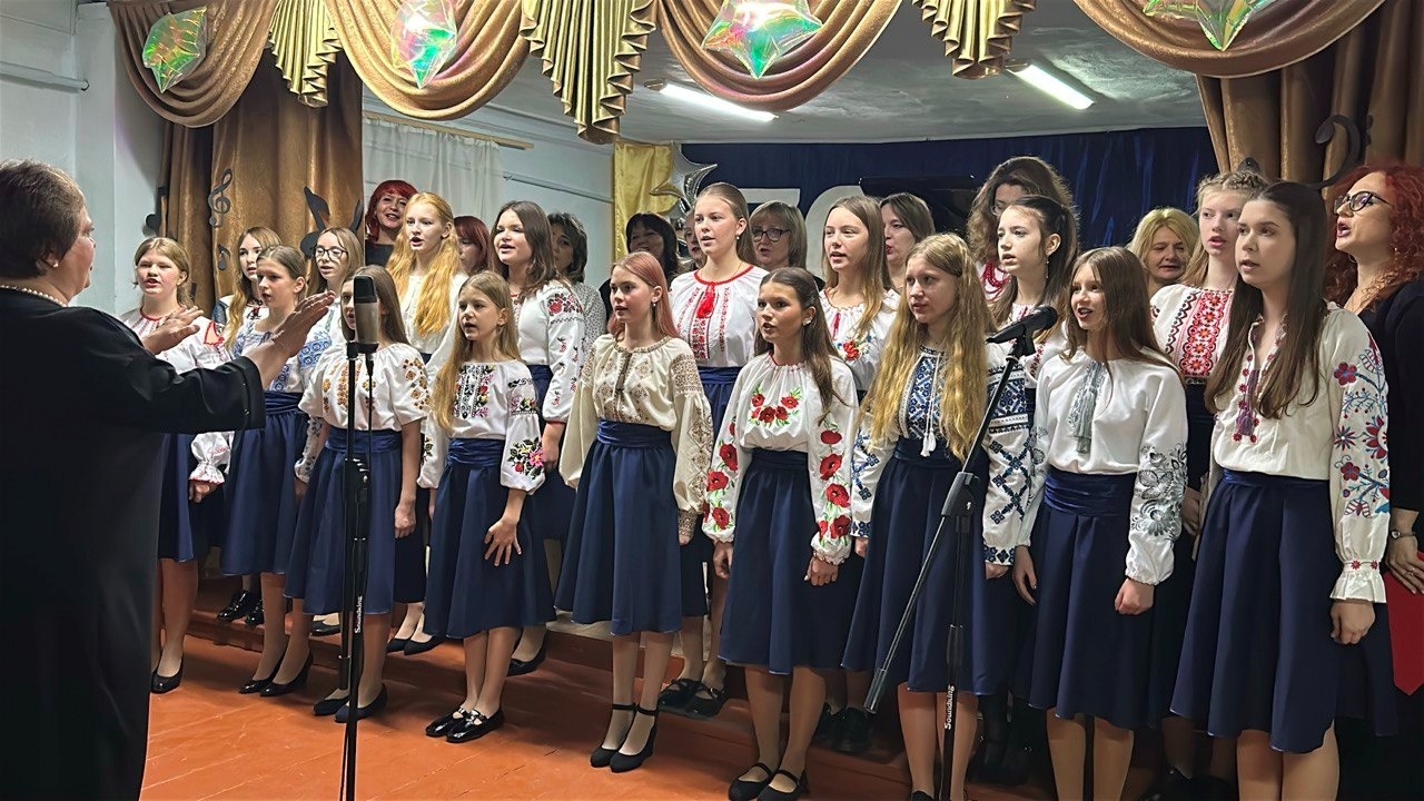 Ювілейна симфонія: 70 років музичній школі і подарунок у 150 000 гривень на інструменти