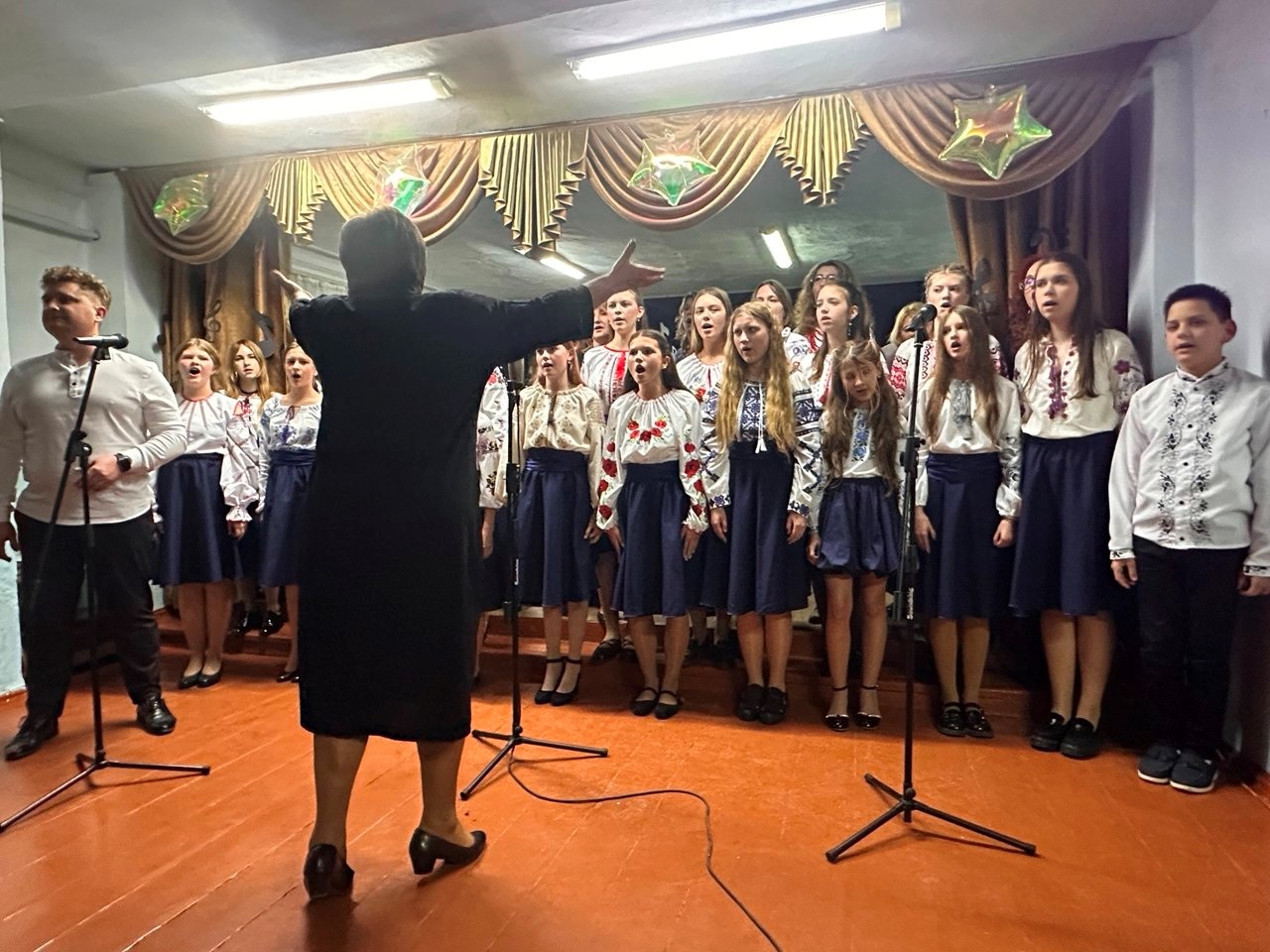 Ювілейна симфонія: 70 років музичній школі і подарунок у 150 000 гривень на інструменти