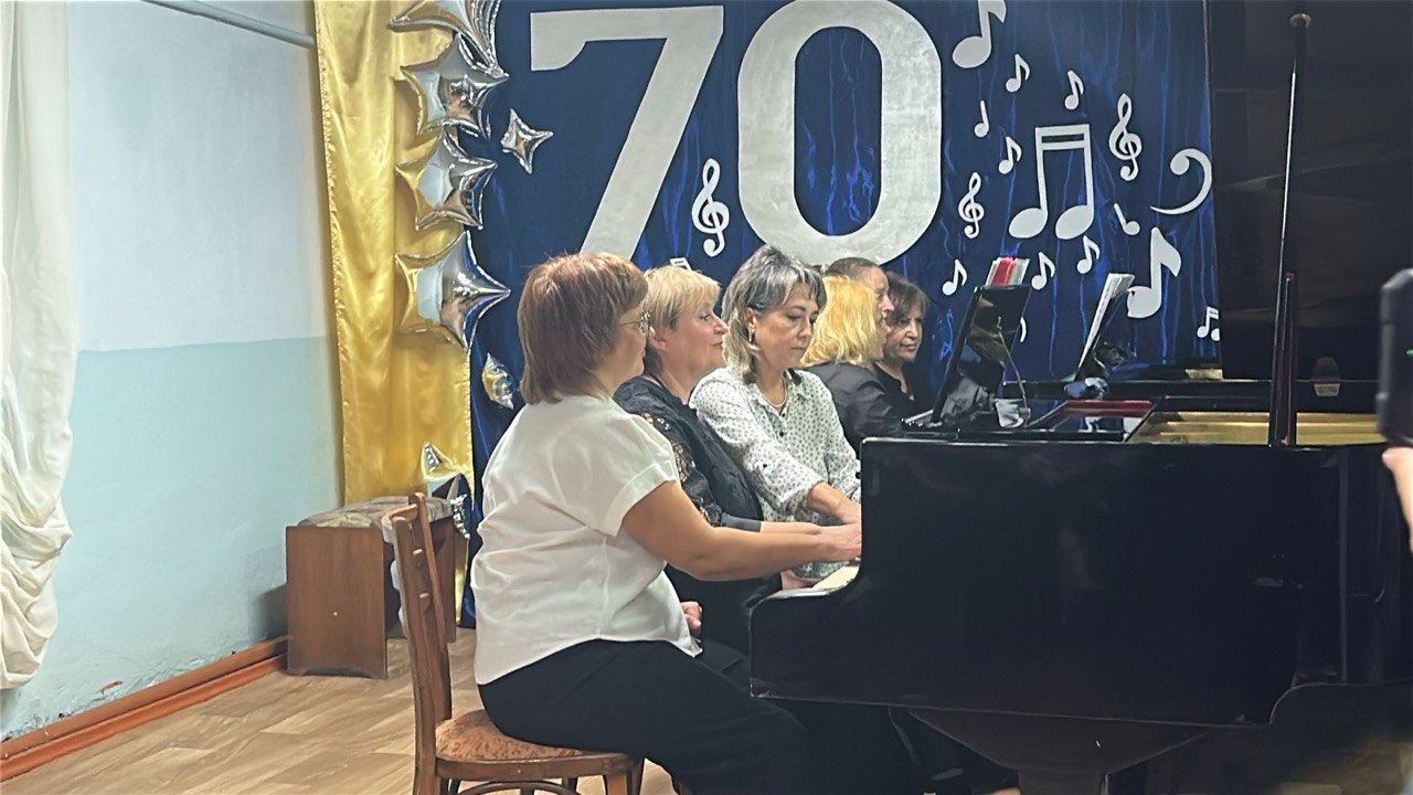 Ювілейна симфонія: 70 років музичній школі і подарунок у 150 000 гривень на інструменти