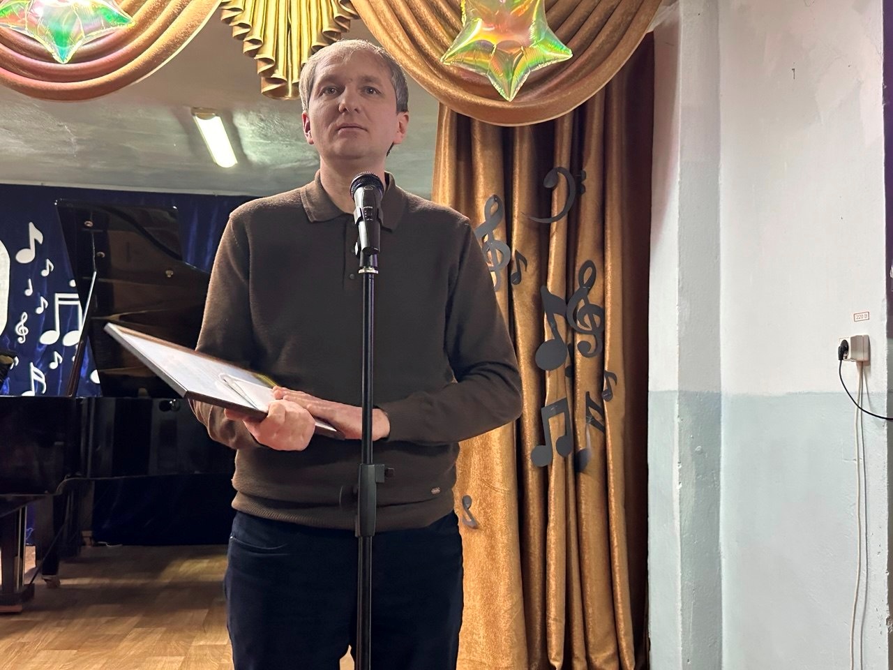 Ювілейна симфонія: 70 років музичній школі і подарунок у 150 000 гривень на інструменти