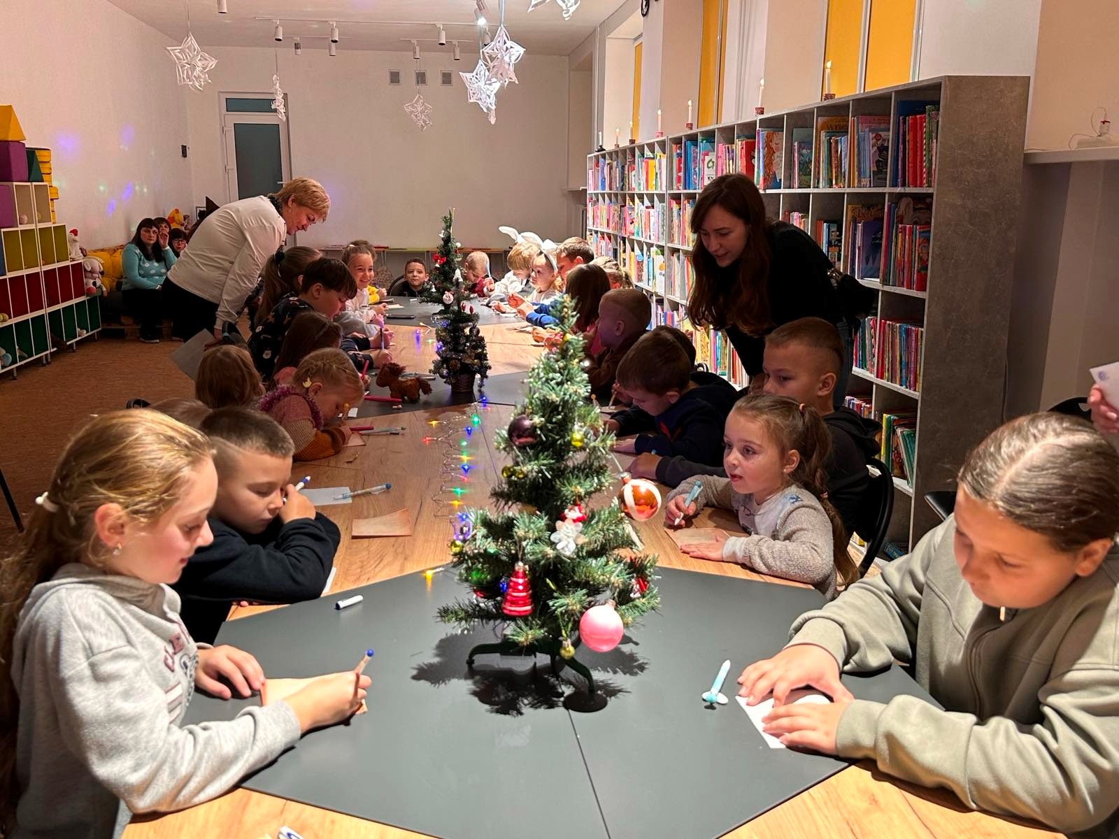 Льодяна майстерня у дитячій бібліотеці: як пройшов день зимових див