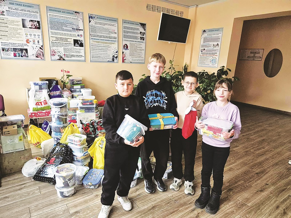 Маленьке диво захисникам дарують учні Григорівської ЗОШ