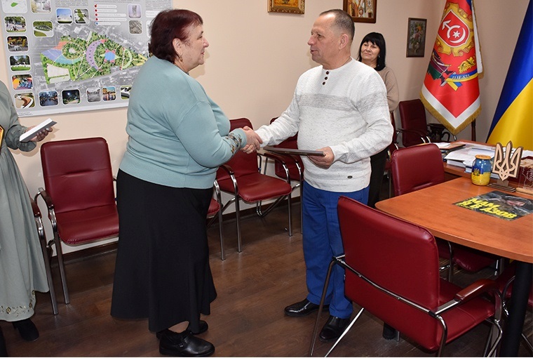 Волонтерський фронт: у Старокостянтинівській громаді відзначили невтомних помічників