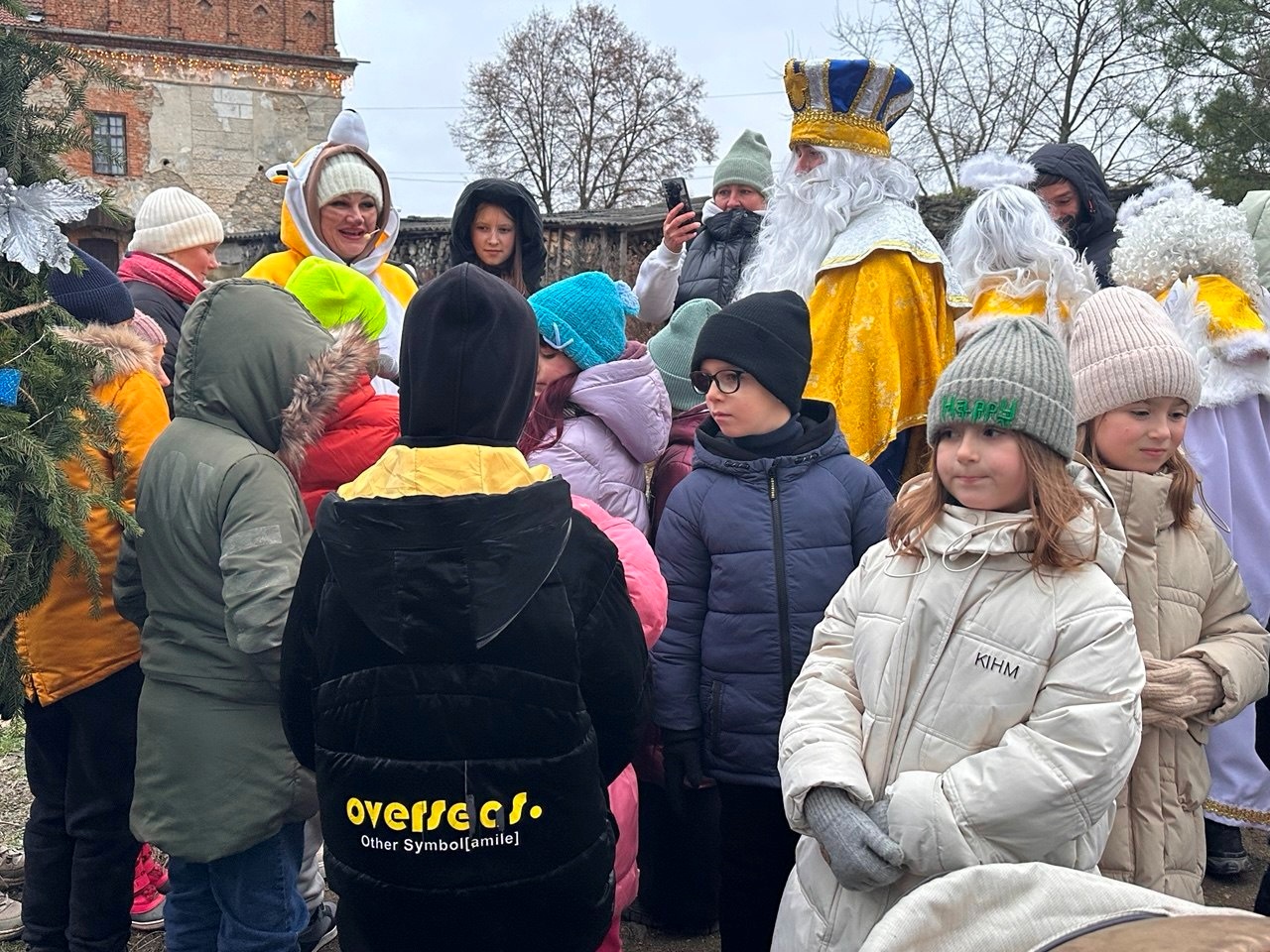 Всупереч тривогам: у Старокостянтинові відкрилася Резиденція Святого Миколая