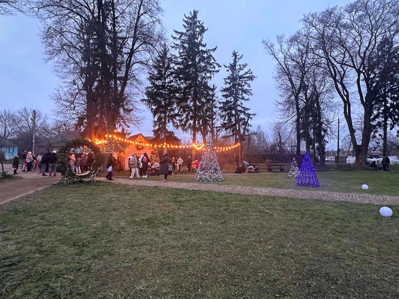 Всупереч тривогам: у Старокостянтинові відкрилася Резиденція Святого Миколая