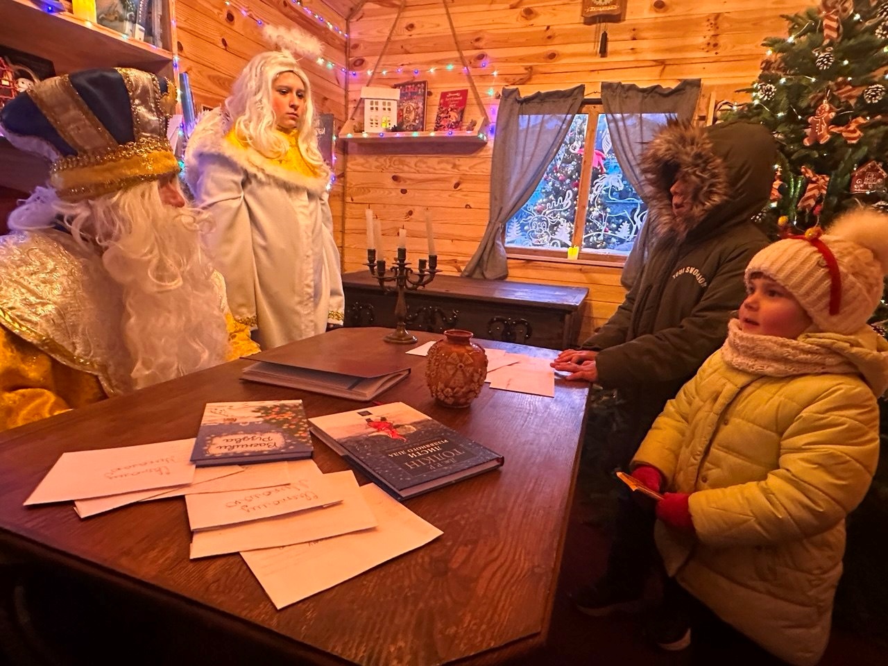 Всупереч тривогам: у Старокостянтинові відкрилася Резиденція Святого Миколая