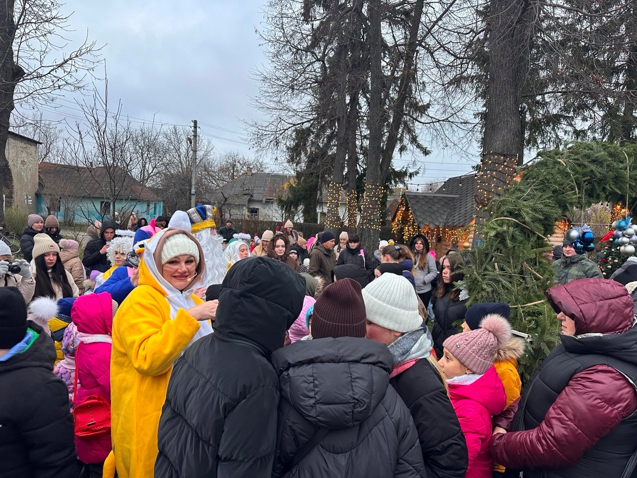 Всупереч тривогам: у Старокостянтинові відкрилася Резиденція Святого Миколая