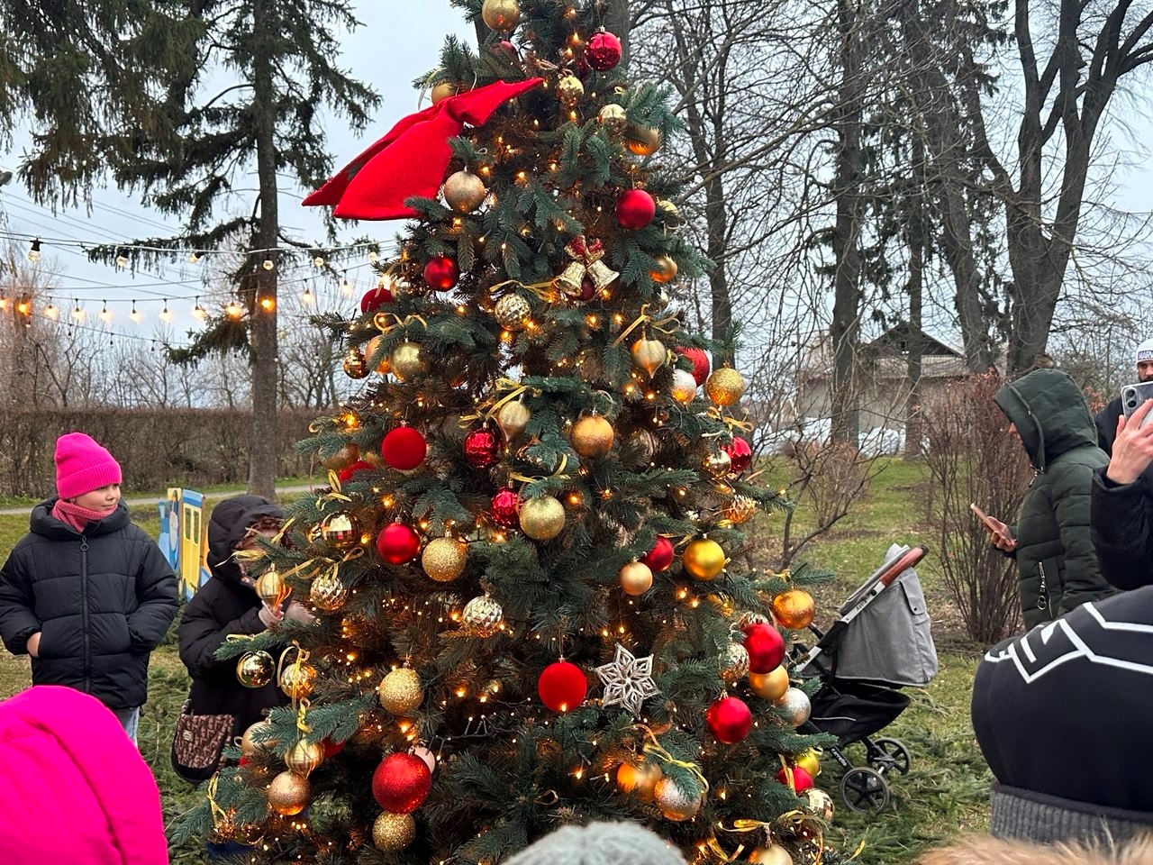 Всупереч тривогам: у Старокостянтинові відкрилася Резиденція Святого Миколая