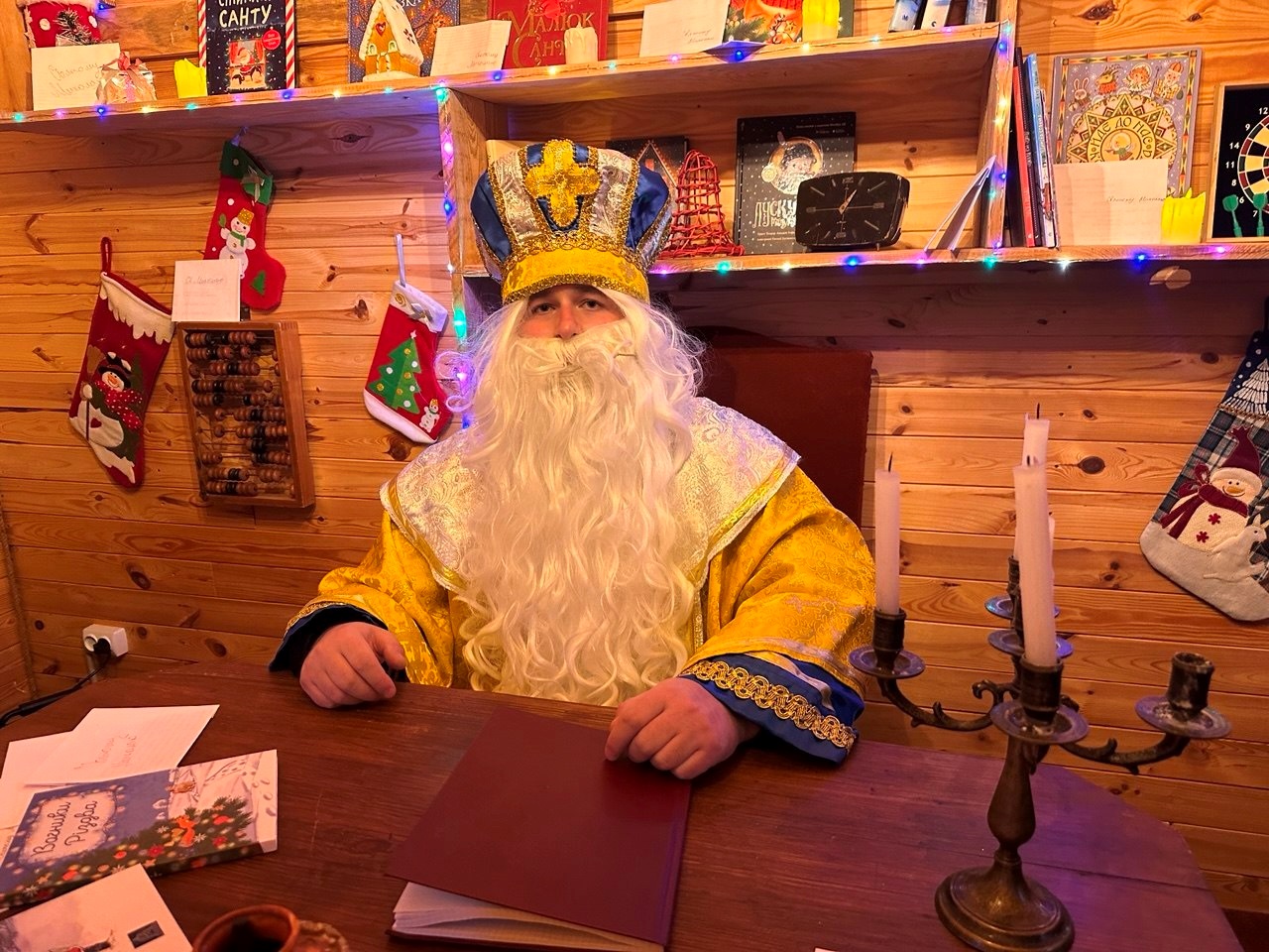 Всупереч тривогам: у Старокостянтинові відкрилася Резиденція Святого Миколая