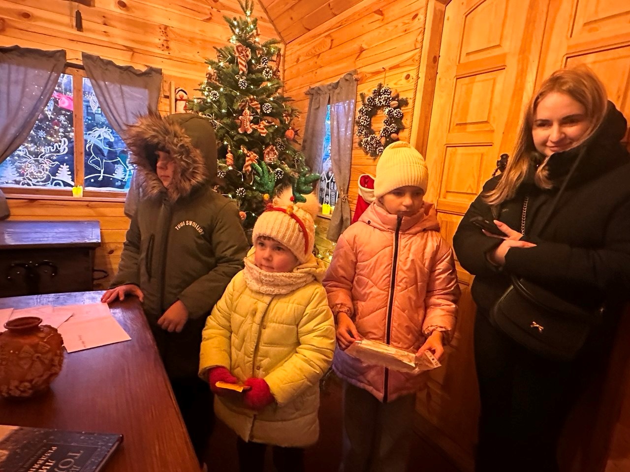 Всупереч тривогам: у Старокостянтинові відкрилася Резиденція Святого Миколая