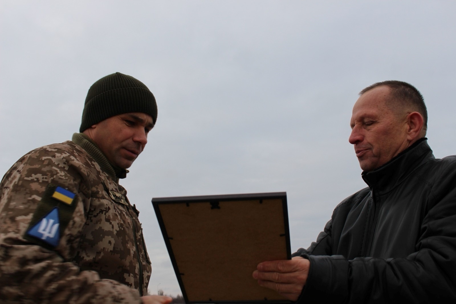 Незламність і подяка: у Старокостянтинові відзначили військовослужбовців ЗСУ