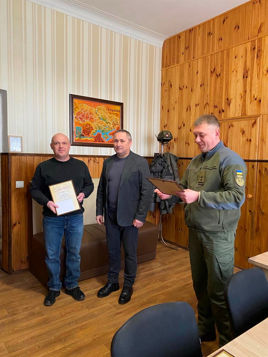 Незламність і подяка: у Старокостянтинові відзначили військовослужбовців ЗСУ