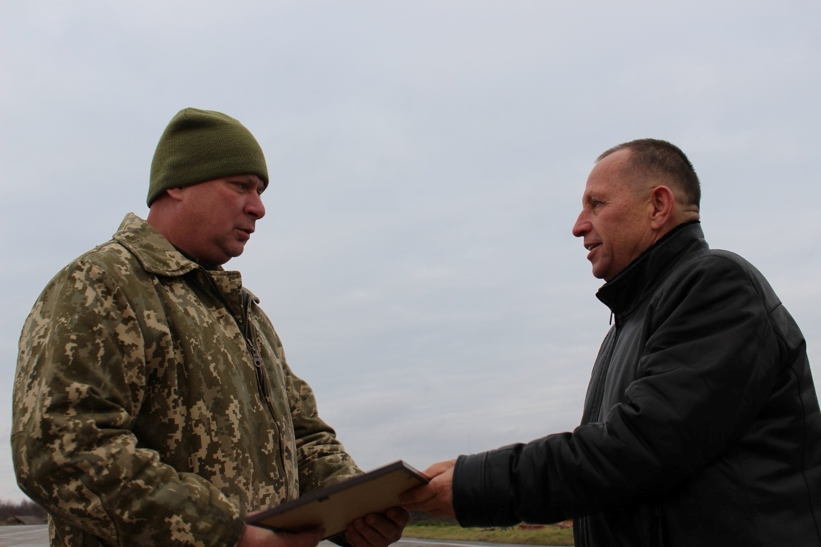 Незламність і подяка: у Старокостянтинові відзначили військовослужбовців ЗСУ