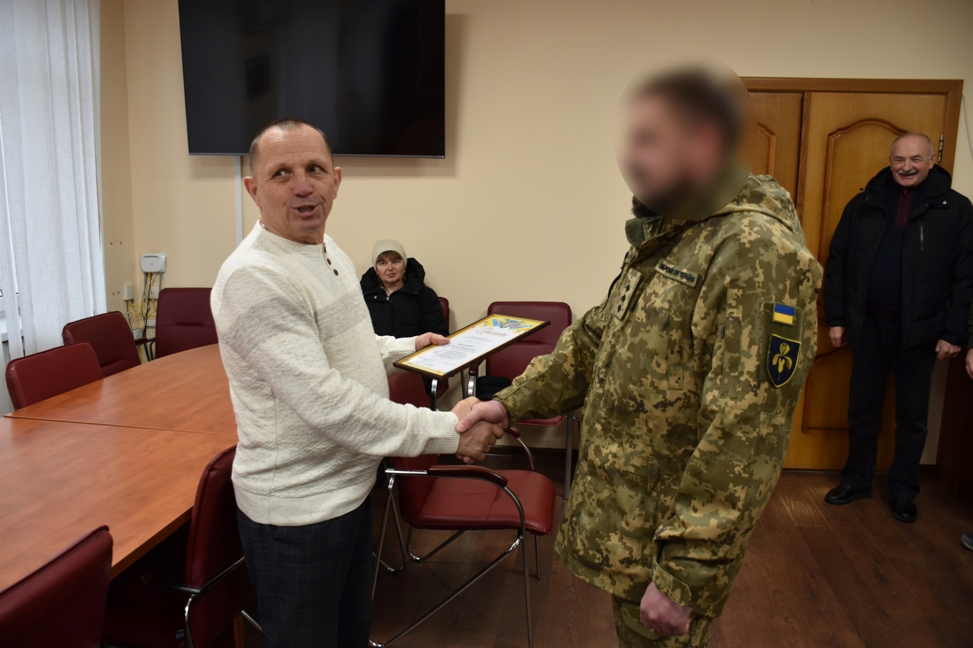 Незламність і подяка: у Старокостянтинові відзначили військовослужбовців ЗСУ